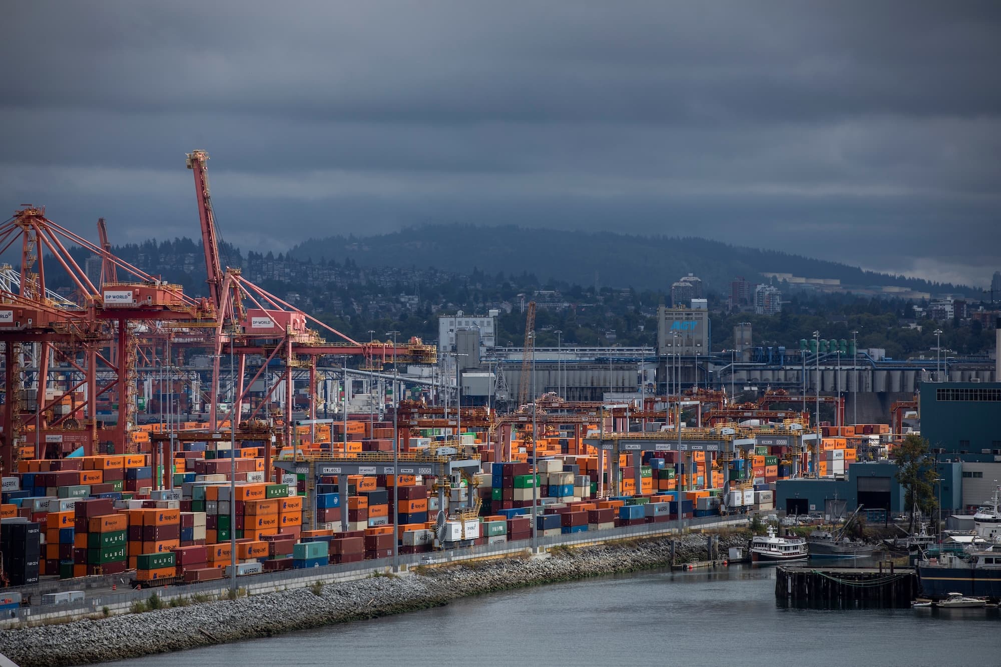 A web page showing Canada's imports and exports.